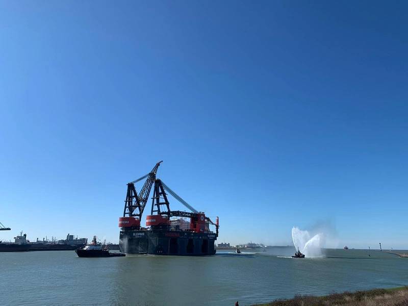 حقوق الصورة: Heerema Marine Contractors