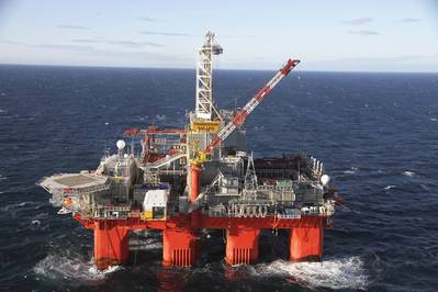 Arktisfähig: das Halbtauchbohrgerät Transocean Barents (Foto: Equinor)