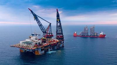 Instalación del módulo de utilidad Martin Linge por el buque de carga pesada "Thialf" en julio de este año. (Foto: Jan Arne Wold y Bo B. Randulff / Equinor ASA)