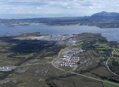 Valor em Nyhamna: investidores financeiros no Mar do Norte ajudaram a liberar valor e a criar uma nova empresa a partir dessa usina de processamento de gás e seus dutos (Foto: Shell Noruega)