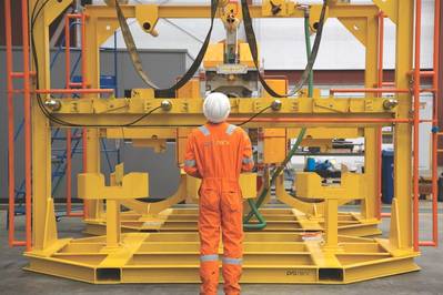 Um técnico da Proserv que realiza uma inspeção de equipamentos (Foto: Proserv)