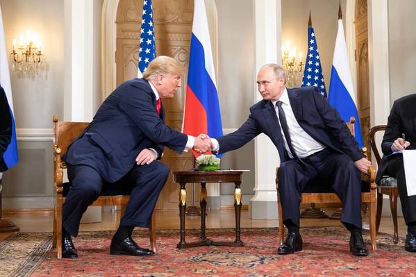 ファイル写真：2018年7月のドナルド・トランプとウラジミール・プーチン（シーラ・クレイグヘッドによる公式ホワイトハウス写真）