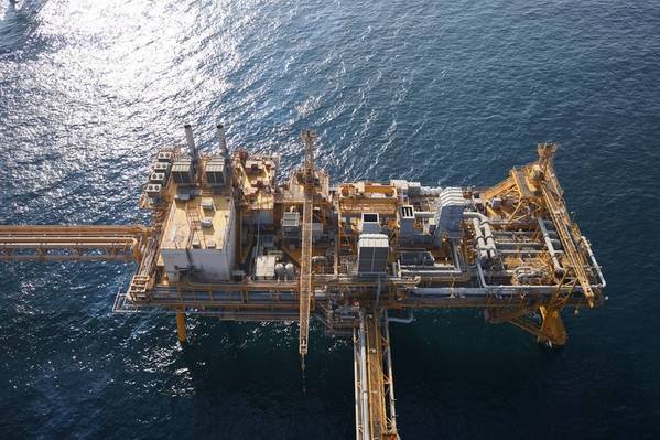 Inspeção offshore para Dubai Petroleum. Foto: Cyberhawk