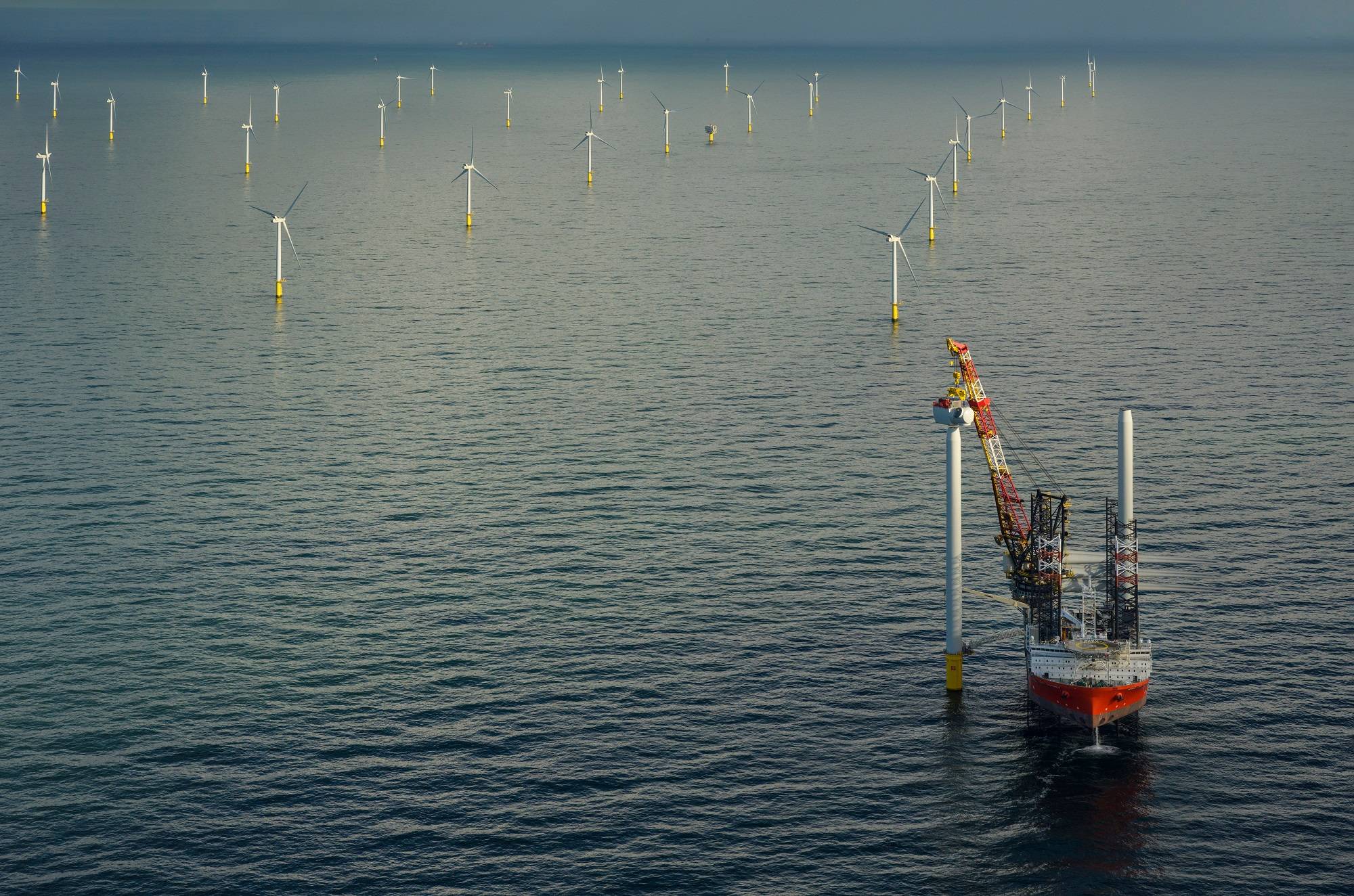 China Faces Wind Turbine and Foundation Installation Vessel