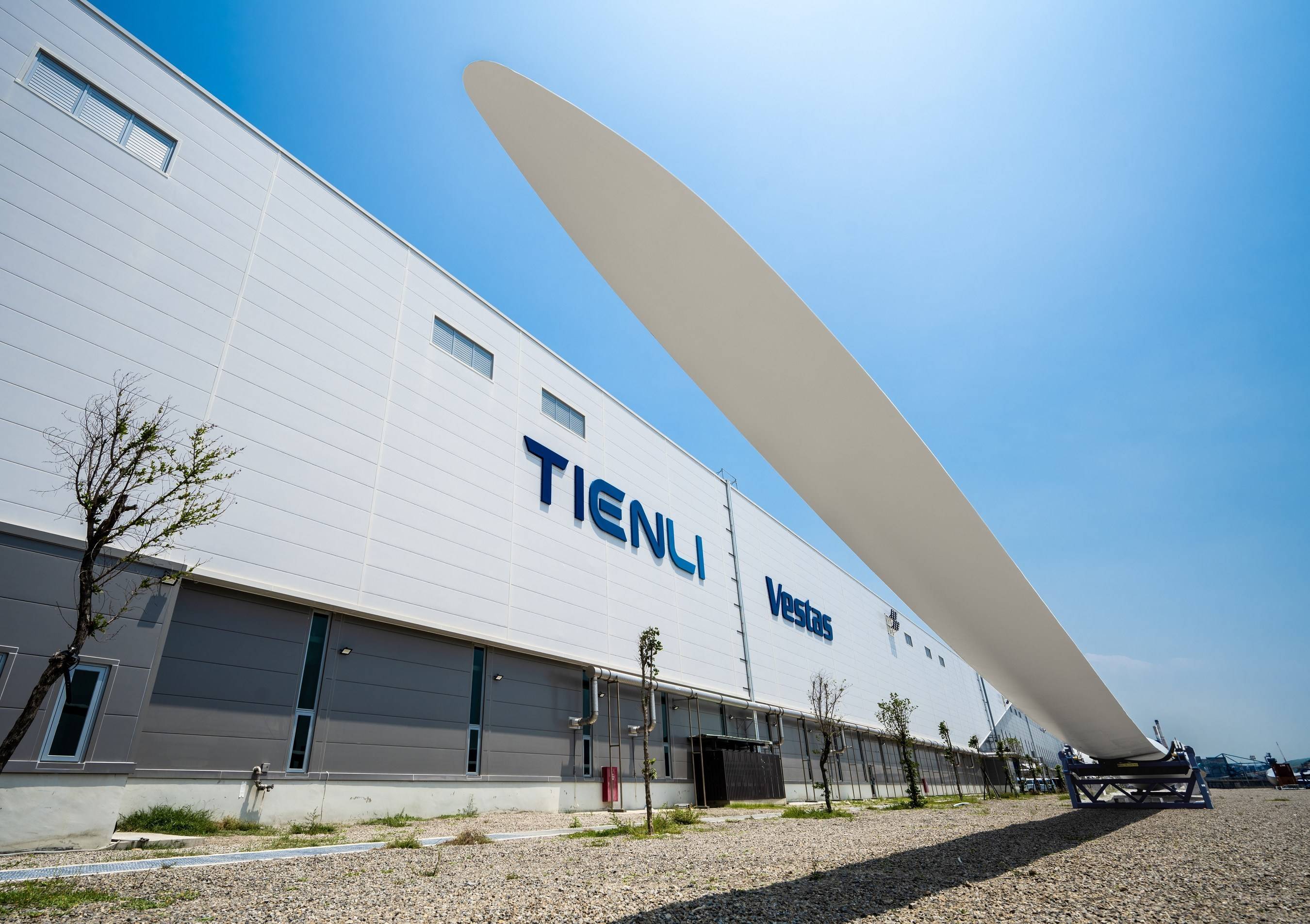 Vestas, Tien Li Build First Blade for  Offshore Wind Turbine in Taiwan