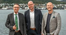 Knut Jølberg from TESS Subsea & Engineering, Kristian Karlsen from Connector Subsea Solutions and Ronny B. Johnsen from HTC Dynamics (Credit: Veronika Stuksrud / Fotova)