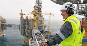 Kjetil Hove, executive vice president for Development and Production Norway, visiting the Johan Sverdrup field in the North Sea (Credit: Arne Reidar Mortensen / Equinor)