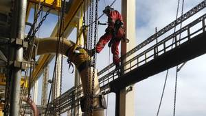 Rigging of a pipe spool during riser replacement work on Snorre B in 2024 (Credit: Axess Technologies)