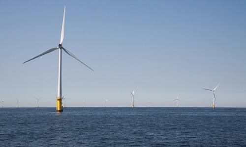 BP Mulls Sale of Minority Stake in Offshore Wind Business