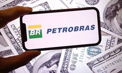 Petrobras to Buy Pair of Petronas' Offshore Stakes