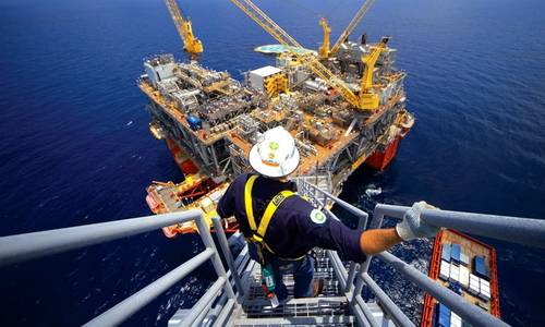 BP’s Profit Drops 30% to Almost Four-Year Low