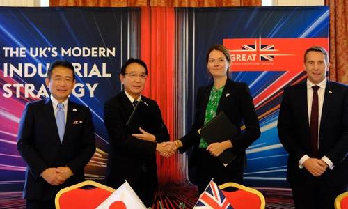 UK Bags $10B Japanese Investment for Offshore Wind and Hydrogen Projects