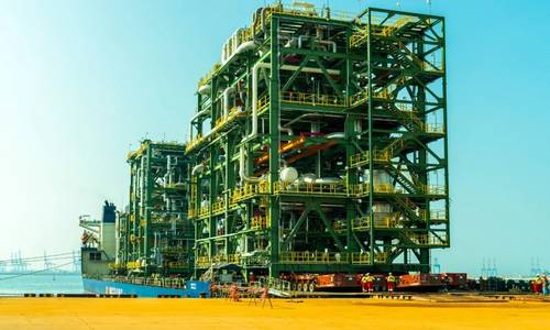 Mammoet Completes Record Module Loadout at Khalifa Port for Gas Project