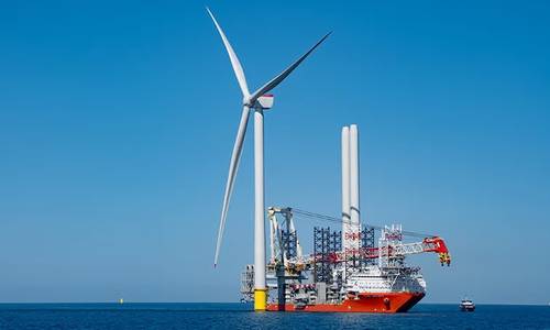 UK’s Biggest Offshore Wind Blades Installed at East Anglia THREE