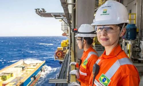 Petrobras Swings to $3B Profit on Record Exports
