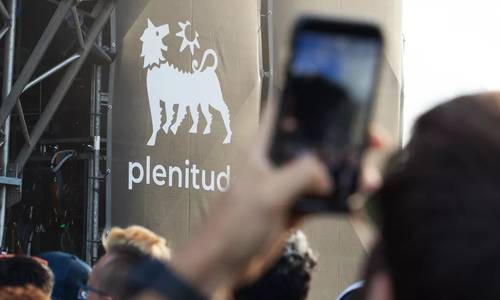 Eni Starts Negotiations with Ares for Plenitude Stake Sale Based on $13B Value