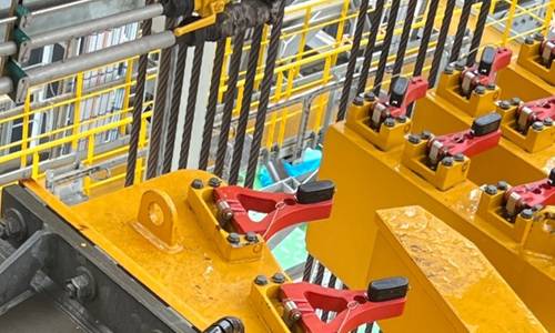 Salunda Installs Latch Hawk Monitoring System on Semi-Sub Rig