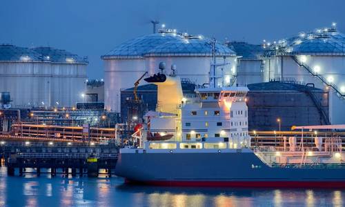 QatarEnergy's LNG Expansion Faces Delays from Hormuz Crisis