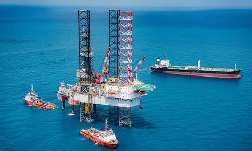 Mexican Billionaire Slim Calls Pemex's Lakach Project “Irrational”