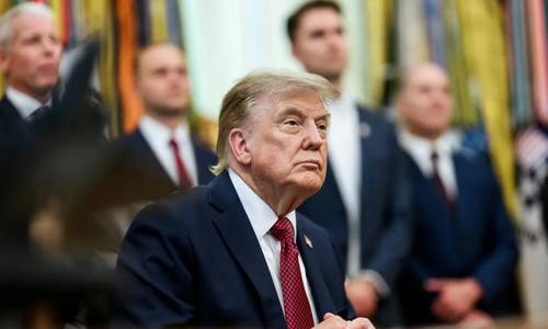 Trump Presses ExxonMobil, Chevron to Lower Fuel Prices After Record Profits