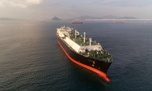 Qatar-Linked LNG Tankers Resume Hormuz Transits