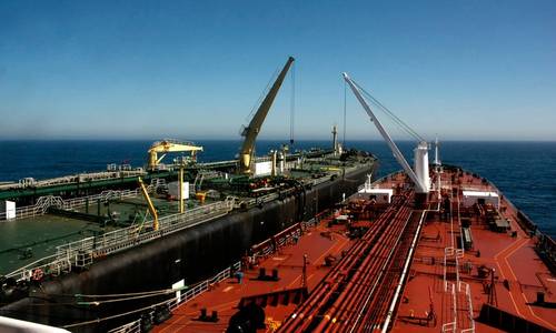 Saudi Oil Surge Pushes Gulf of Oman Transfers to Capacity