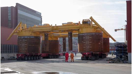 Askeladd template load out from the Aker Solutions production hall in Egersund in 2019. (Photo: Ørjan Richardsen and Espen Rønnevik)
