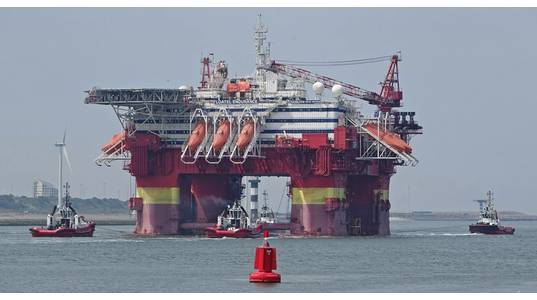 A Floatel offshore accommodation rig / Author: Kees Torn/Flickr (CC BY-SA 2.0)