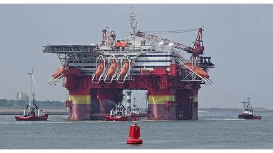 A Floatel offshore accommodation rig / Author: Kees Torn/Flickr (CC BY-SA 2.0)