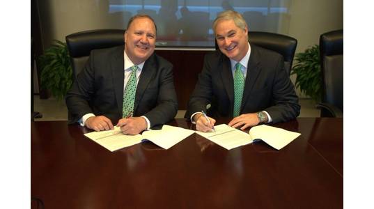 Rick Fowler, COO of LLOG and Doug Pferdehirt Chairman and CEO of TechnipFMC (Photo: LLOG)