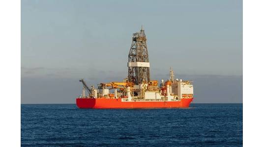 Illustration; Deepwater drillship - Image by nikkytok - AdobeStock