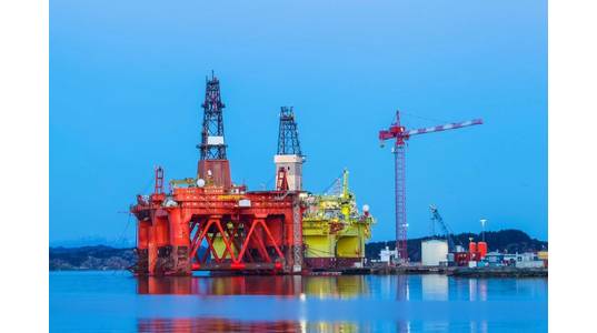 Illustration; Offshore rigs in Norway - Image by mariusltu - AdobeStock