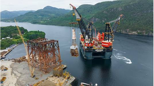 Offloading at the Brae Alpha West AFOD at Environmental Base in Vats, Norway, earlier this year. (photo: TAQA)