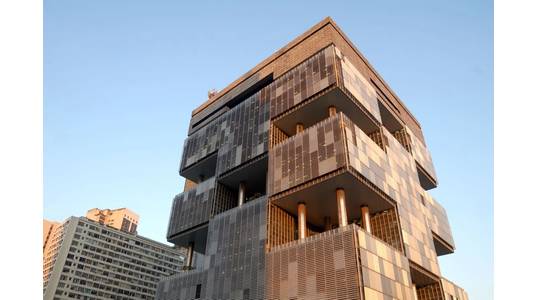 Petrobras HQ in Rio de Janeiro / Image by Celso Pupo / Adobe Stock