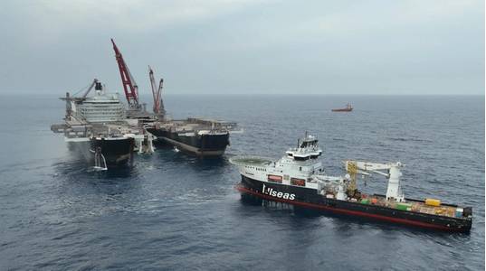 Pipelaying ops for BP's GTA project (Credit: Allseas)