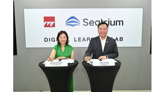 Left to right: Low Khah Gek, Chief Executive Officer of ITE and Chris Ong, Chief Executive Officer of Seatrium (Source: Seatrium)