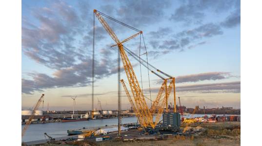 SGC-250, the Sarens’ giant crane nicknamed Big Carl by the Port of Ghent (Credit: Sarens)