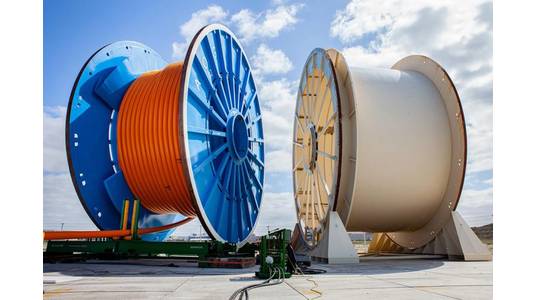 Thermoplastic composite pipeline can transfer up to nine times the amount of energy as a cable. Source Strohm.