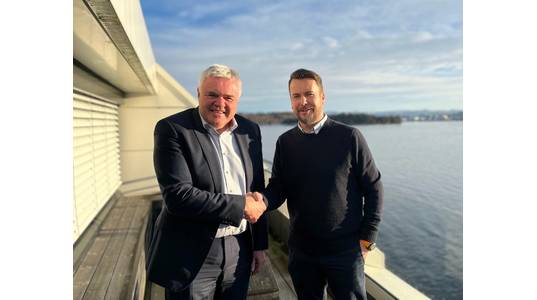 Øyvind Mikaelsen, CEO of DeepOcean (left) and Stig Arne Nordli Andersen, CEO of Btwn (right) (Credit: DeepOcean)