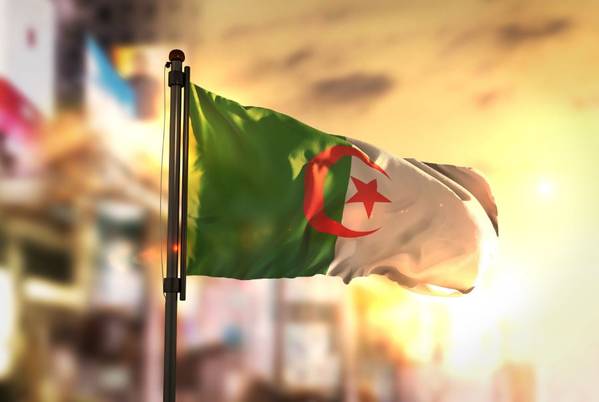 Algeria Flag - Image bynatanaelginting - AdobeStock