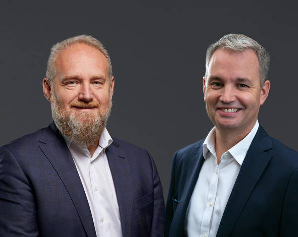 L-R: Bjørnar Iversen, Chief Executive Officer at Dolphin Drilling and Chief Financial Officer for Dolphin Drilling, Stephen Cox