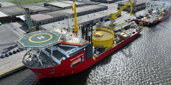  The cable-laying vessel of Jan De Nul Group, Isaac Newton, will install the package of four 220 kV HVAC export cables. ©Jan De Nul