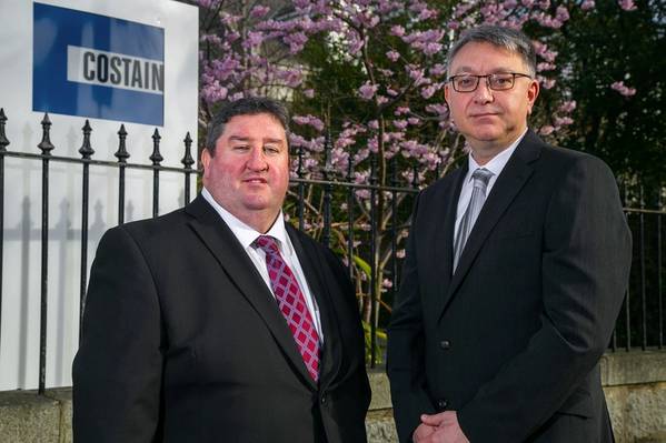 Sean Close (left) with Steve Carter (Photo: Costain)