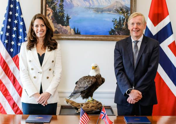 Deputy Secretary Kate MacGregor and Norway's Ambassador to the United States Kåre R. Aas (Photo: Faith Vander Voort, U.S. Dept. of Interior)
