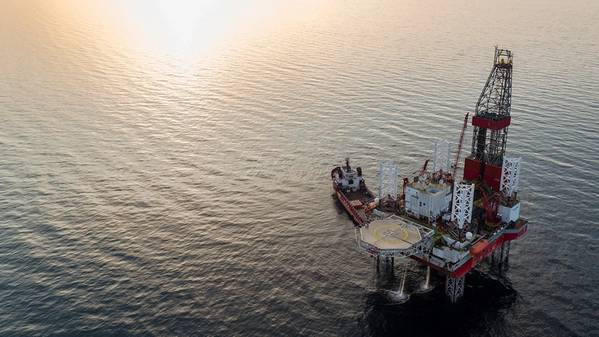 Drilling rig at  Iulia-1 well (Photo: Black Sea Oil & Gas)