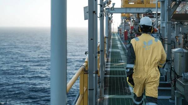 Equinor employee on the Bacalhau FPSO (Credit: Ole Jørgen Bratland / Equinor)

