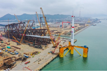 The Haiyou Guanlan floating wind turbines before the sailaway in March  ©COOEC 