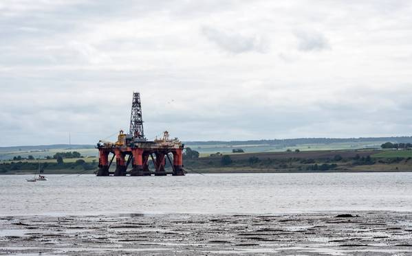Illustration - An offshore drilling rig in Scotland - Image by pxl.store - AdobeStock