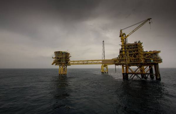 Illustration: An offshore platform in the North Sea - Credit: freddytb Foto/AdobeStock