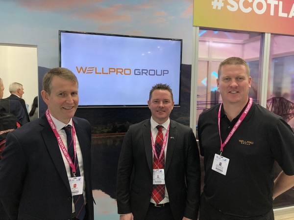 Left-right: CEO Jim Thomson, Mark Fraser, Regional Manager Middle East and Martin Webster, Regional Manager Asia. (Photo: Wellpro Group)